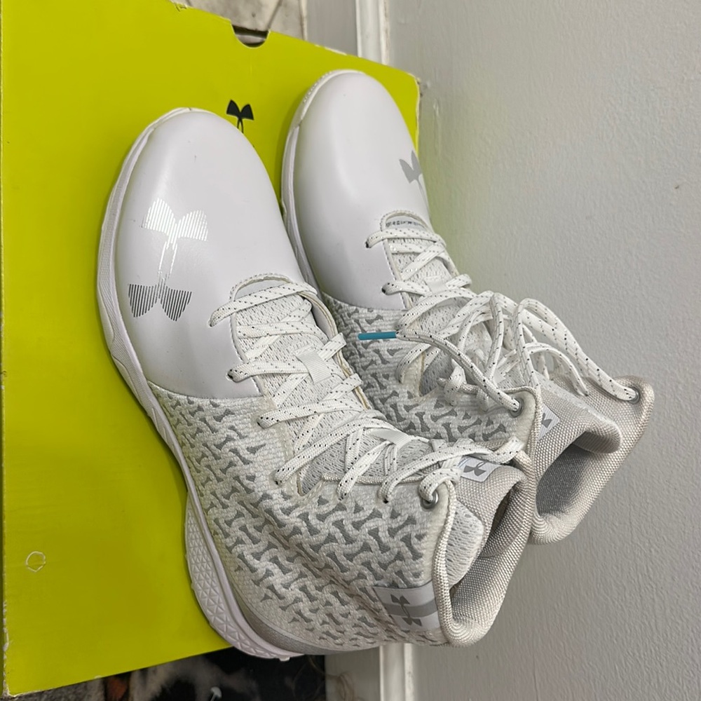 Under armor highlight turf football cleats